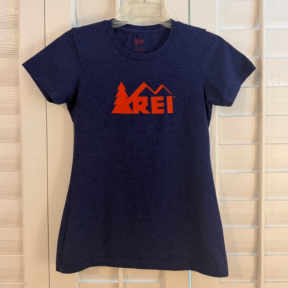 REI Women’s Blue Short Sleeve Tee with Red Logo, Small, GUC - Picture 1 of 5